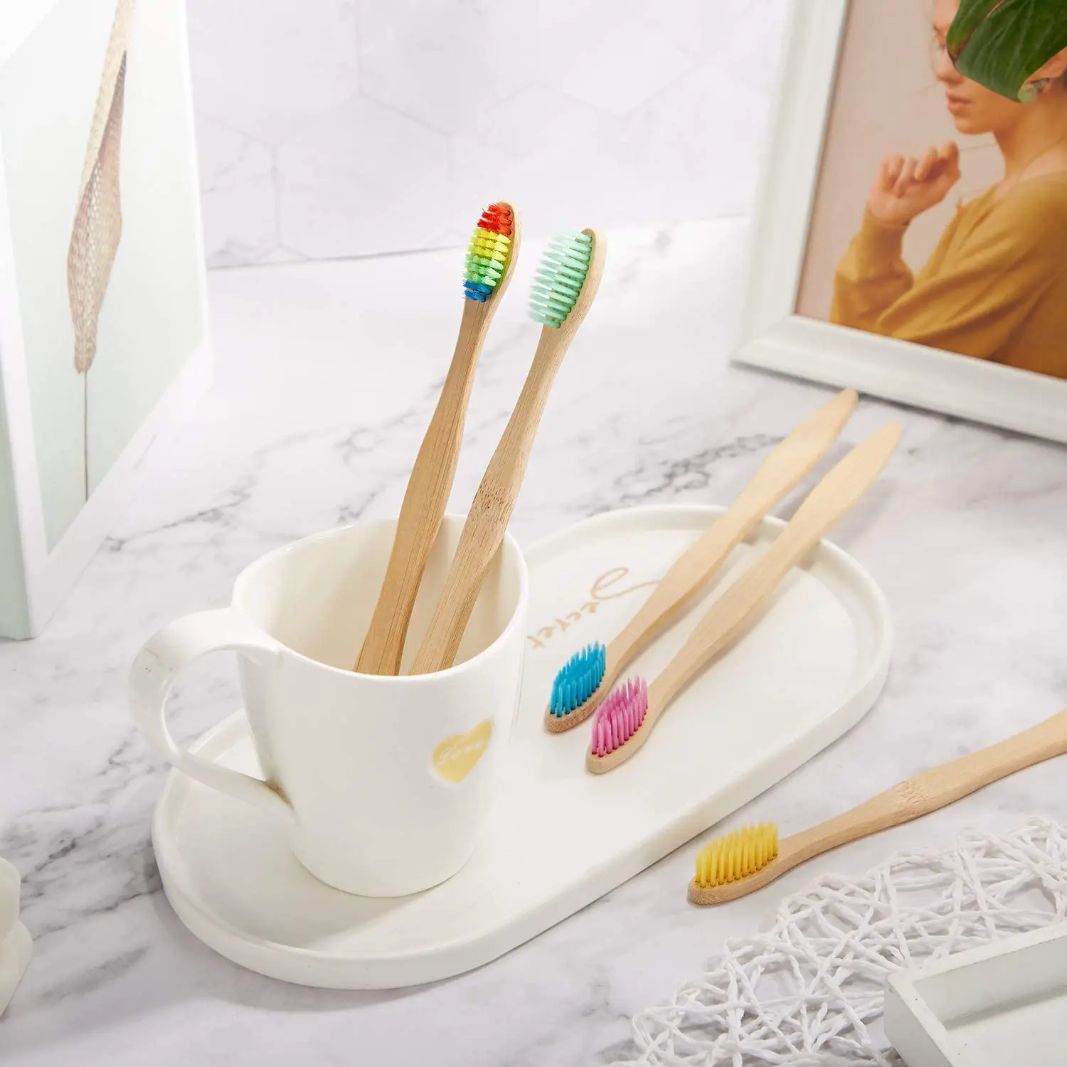 Cepillos de dientes de bambú con empaque ecológico, cepillo de dientes desechable con kit de pasta dental para hotel, viaje, aerolínea, kit dental