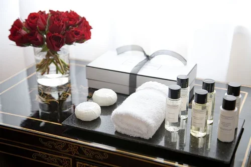Hotels Linens & Amenities Inc. Private Label Hotel Amenities Body Soap Custom Logo Hotel Amenities Kit