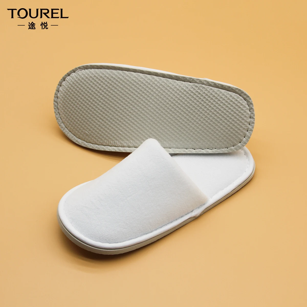 Customized Eco-friendly Coral Fleece Disposable Hotel Slippers Portable 5 Star Hotel