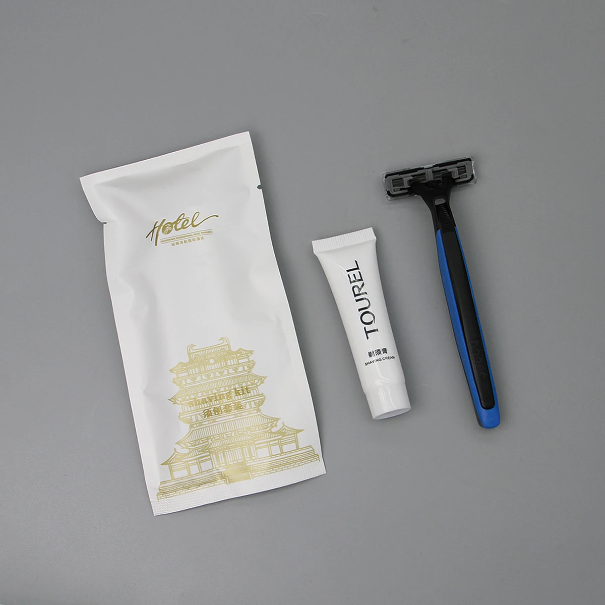 Kit d'accessoires de toilette jetables personnalisés pour clients d'hôtel, emballage écologique en papier de pierre, trousse d'agréments pour hôtel