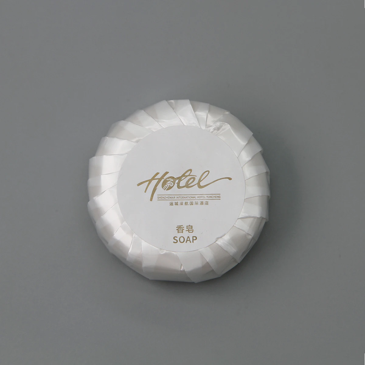 Kit d'accessoires de toilette jetables personnalisés pour clients d'hôtel, emballage écologique en papier de pierre, trousse d'agréments pour hôtel