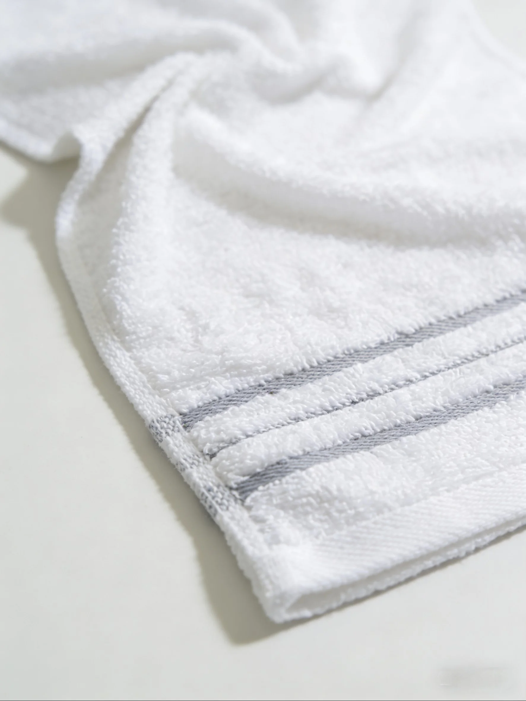 Ensemble de serviettes de bain en coton doux, grand luxe, à logo personnalisé et à haute absorption, pour salle de bain et hôtel