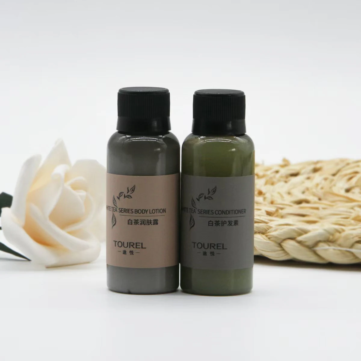 Kit d'articles de toilette de luxe pour hôtel en gros, coffret de voyage 30 ml avec shampoing et après-shampoing pour hôtels
