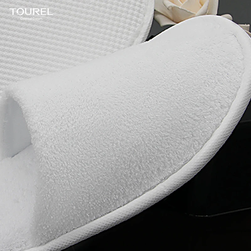 Men And Women Custom Logo Personalized Washable Disposable Coral Fleece 5-star Spa Luxury Hotel Slippers