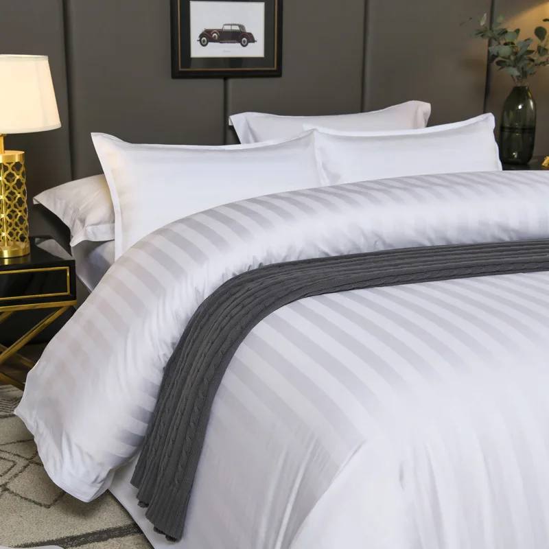 Wholesale 100% Cotton Hotel Linen 300tc White Duvet Cover & Fitted Bed Sheet Set 3cm Stripe 300tc Bedding Set For Beds