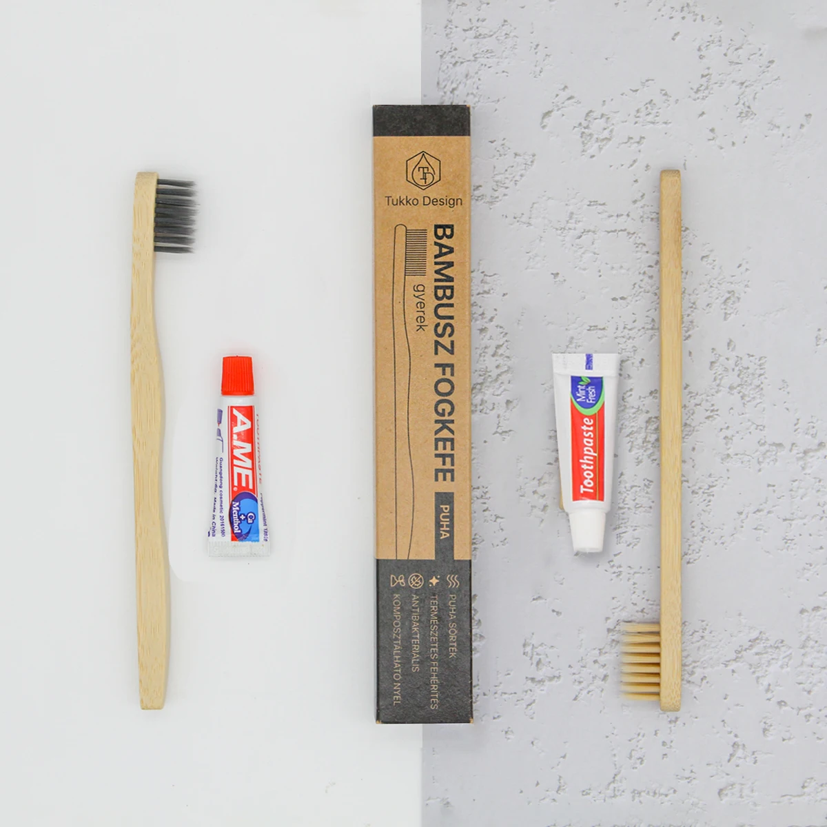 Cepillo de dientes desechable de hotel con cerdas de nailon a precio económico, de un solo uso, con cerdas duras y kit dental de plástico