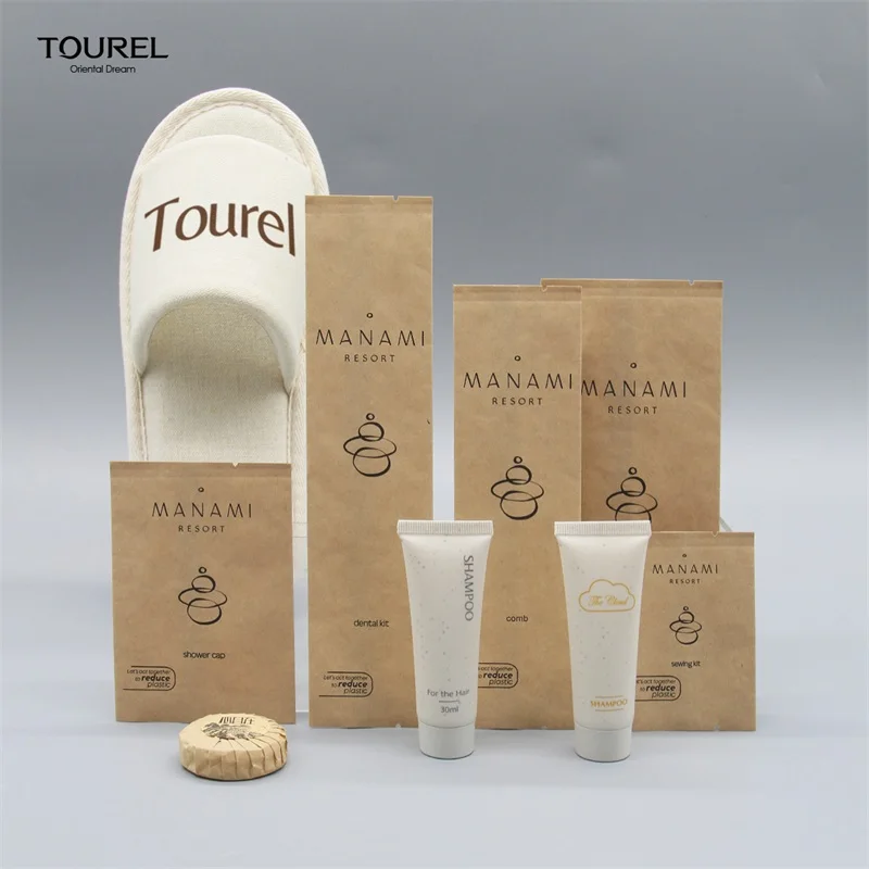 Ensemble d'articles de toilette pour hôtel portable et écologique en PET, emballage en papier kraft FSC pour articles de toilette d'hôtel, kit d'articles de bienvenue pour hôtel de Chine