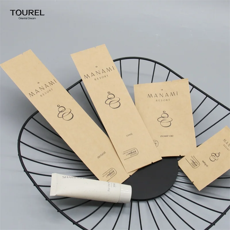 Ensemble d'articles de toilette pour hôtel portable et écologique en PET, emballage en papier kraft FSC pour articles de toilette d'hôtel, kit d'articles de bienvenue pour hôtel de Chine