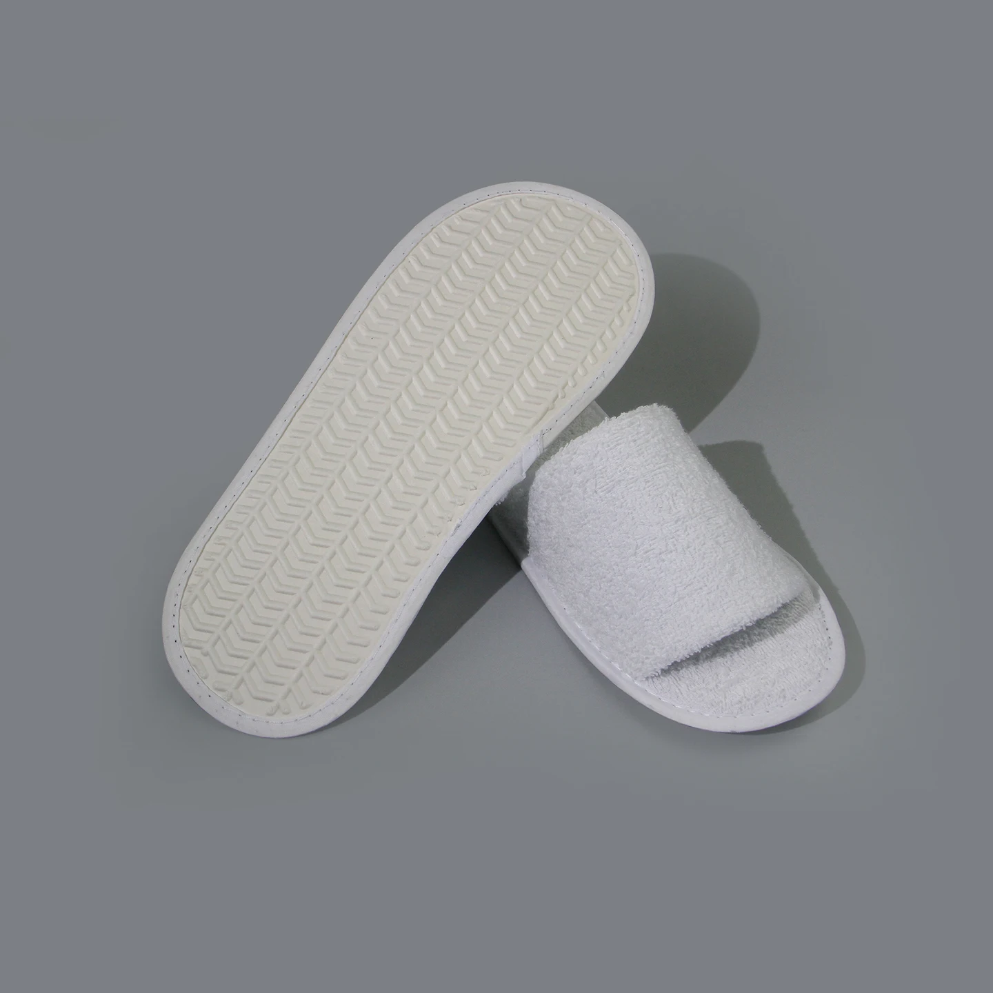 Chausson biodégradable écologique portable avec logo brodé, jetable pour salle de bain d'hôtel, en tissu éponge, lavable, pour spa, bout ouvert, en pulpe de canne à sucre