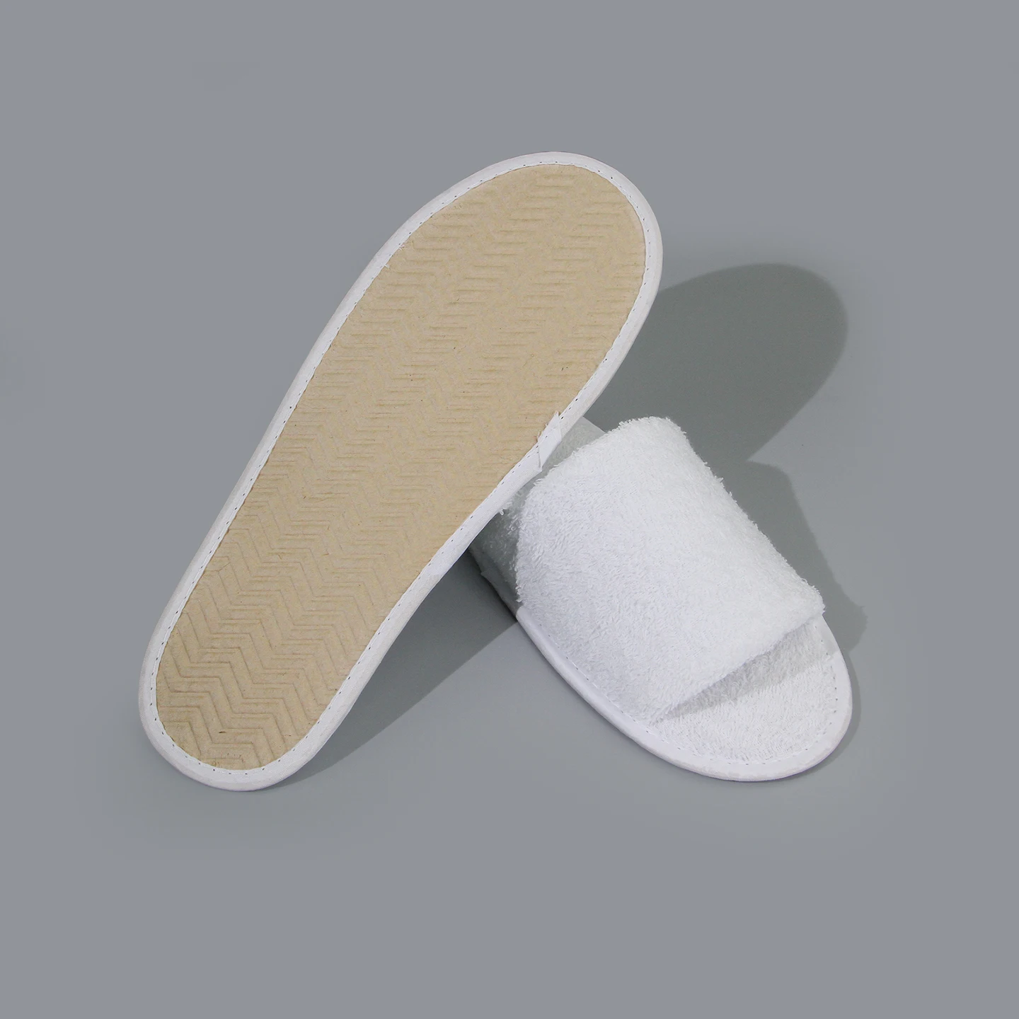 Chausson biodégradable écologique portable avec logo brodé, jetable pour salle de bain d'hôtel, en tissu éponge, lavable, pour spa, bout ouvert, en pulpe de canne à sucre