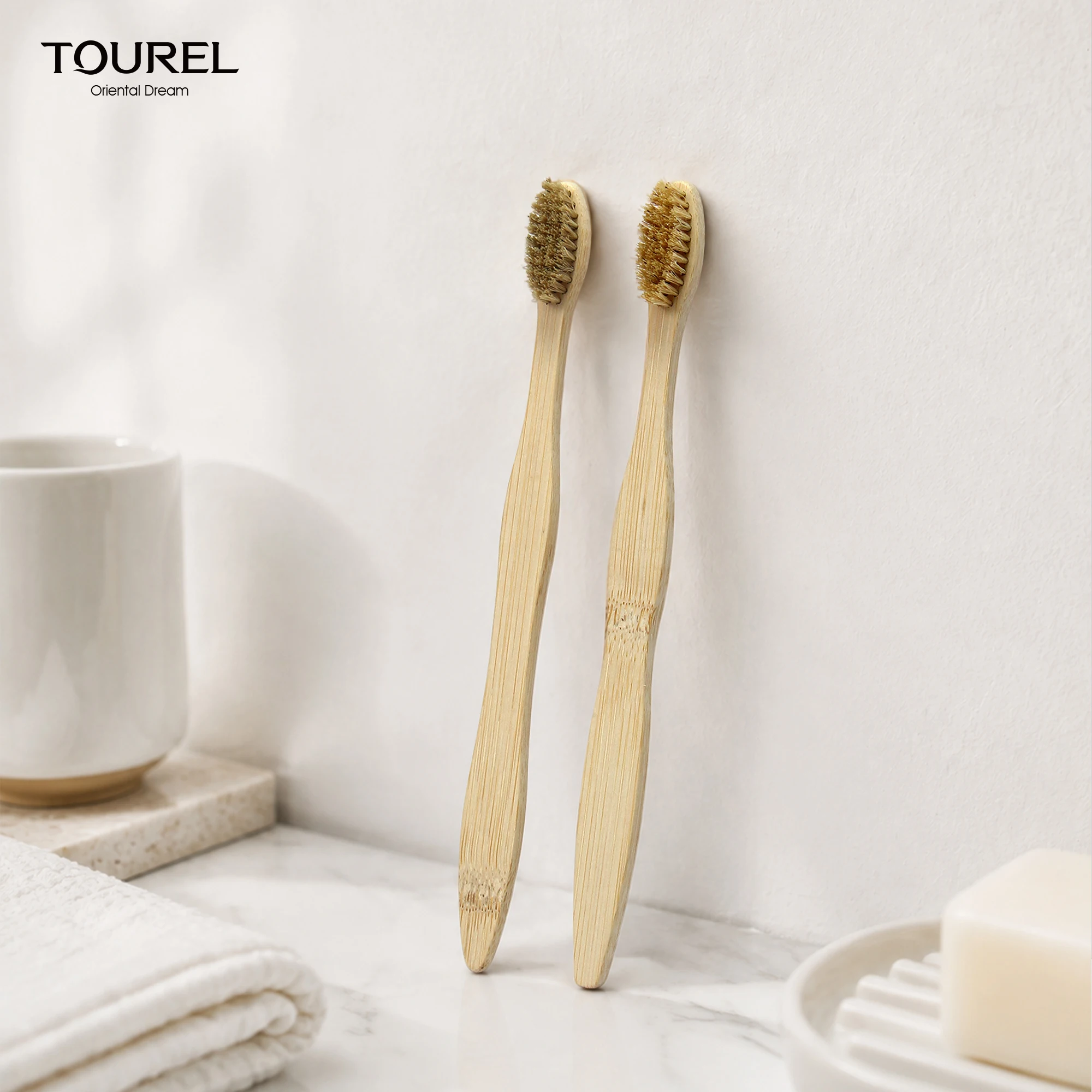 Cepillo de dientes de bambú ecológico biodegradable de pie con cerdas naturales de jabalí y logotipo grabado con láser personalizado en verde