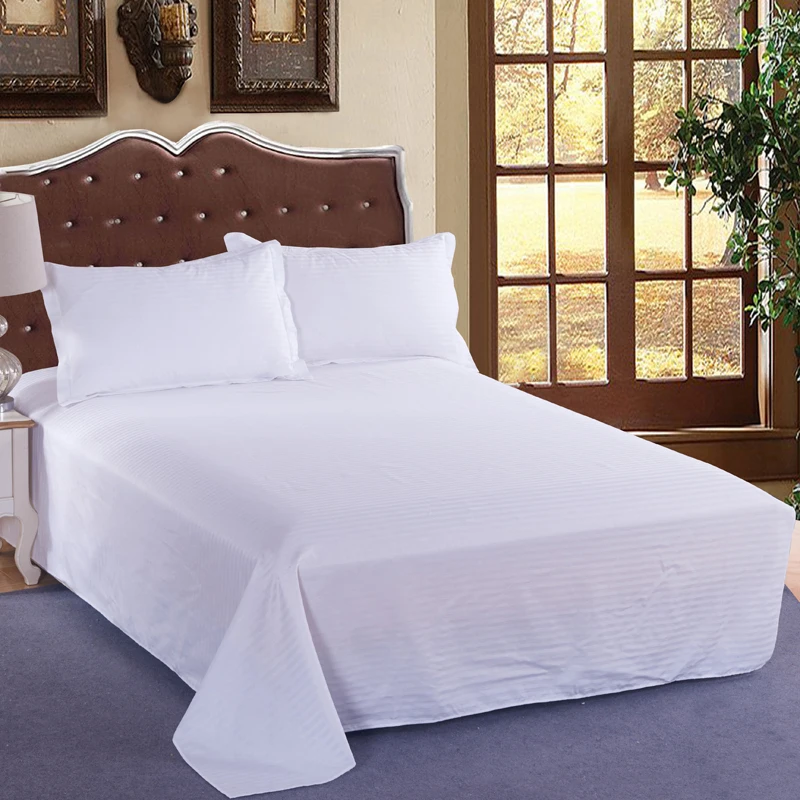 Draps de lit et housse de couette en pur coton blanc de luxe, style tissé uni, pour l'exportation, avec broderie de logo personnalisée depuis Guangzhou