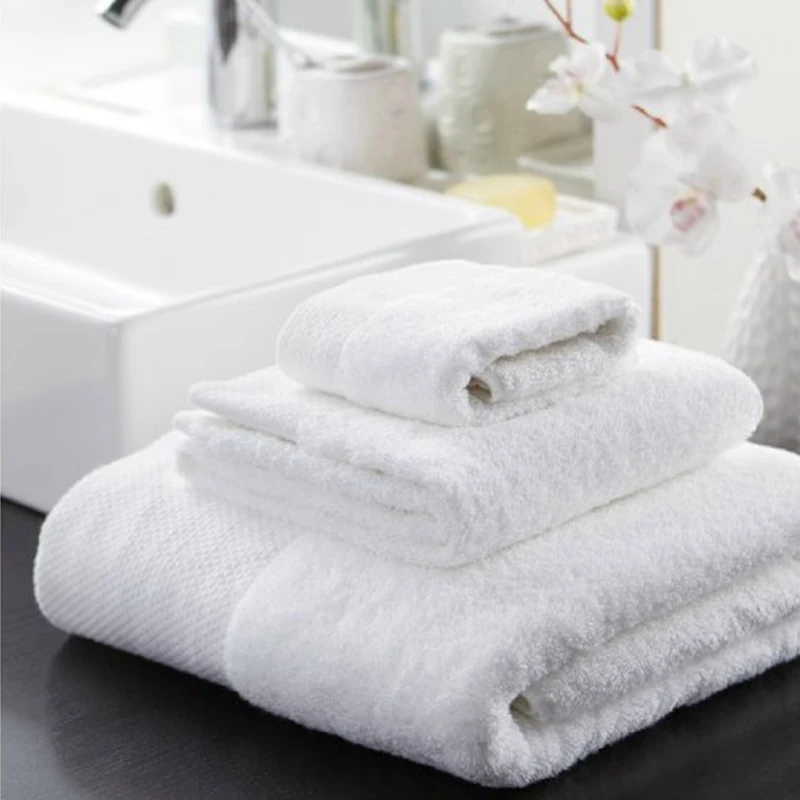 Factory Wholesales Luxury Hotel Towel 70x140 Extra Thick White Bath Comfortable 600gsm Knitted Cotton Towel